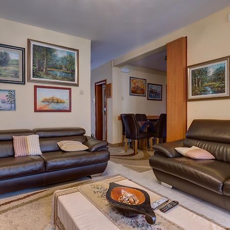 Apartments Varja 斯韦蒂·斯特凡 外观 照片